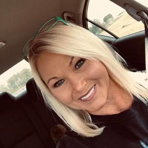 Meet your Posher, Dena